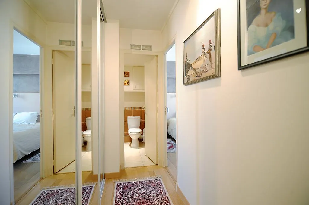The Welcoming Dragon 3* Париж